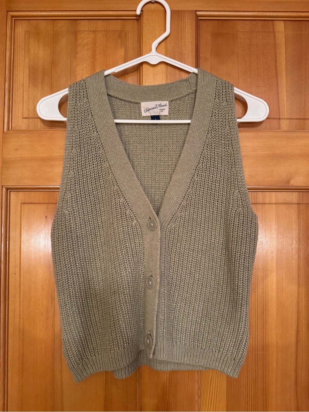 Universal Thread Sage Green V-Neck Button Front Knit Vest